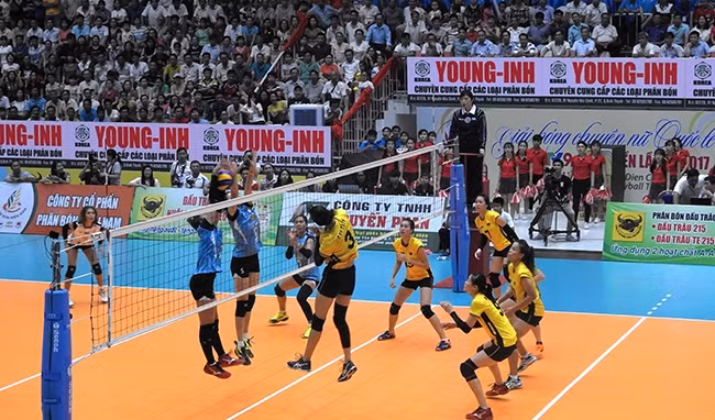 Trận chung kết giữa Bangkok Galss (Thái Lan) và VTV Bình Điền Long An.