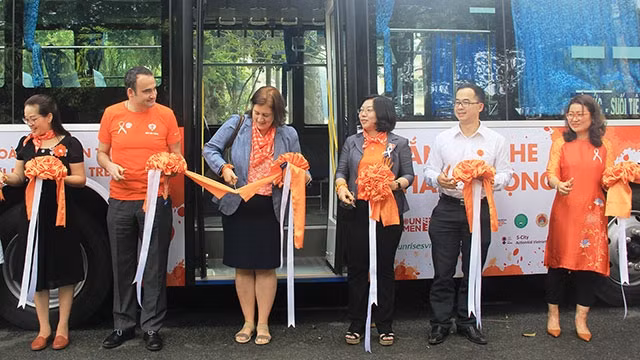 TP Hồ Chí Minh đưa vào hoạt động tuyến xe buýt nói không với nạn quấy rối tình dục ở phụ nữ và trẻ em.