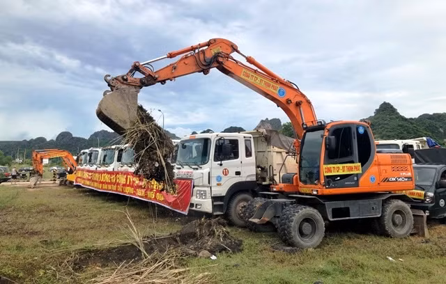 Khởi công Dự án đường bao biển nối TP Hạ Long với TP Cẩm Phả.