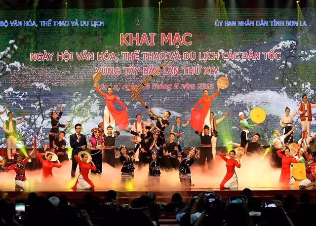 Khai mạc Ngày hội văn hóa, thể thao và du lịch các dân tộc vùng Tây Bắc lần thứ XIV tại Sơn La.