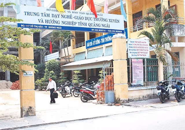 Nhiều sai phạm tại Trung tâm Dạy nghề - Giáo dục thường xuyên và hướng nghiệp tỉnh Quảng Ngãi đã được phát hiện nhưng chưa xử lý dứt điểm.
