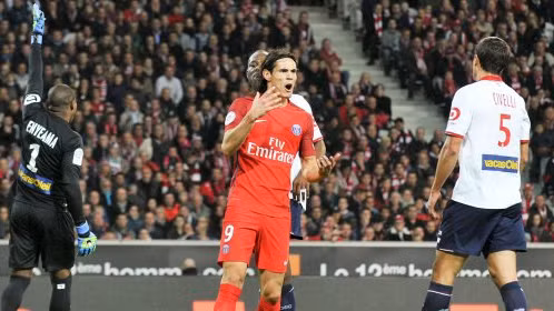 Cầu thủ Edinson Cavani (số 9, áo hồng) đã ghi bàn thắng thứ 10 của mình cho PSG. (Ảnh: Ligue1.com)