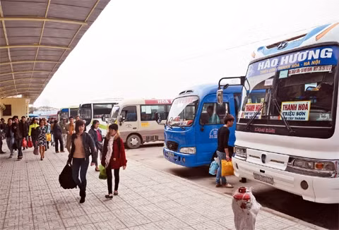 Khu vực trả khách mới được đưa vào sử dụng tại Bến xe Mỹ Đình đã góp phần giảm tình trạng quá tải.  Ảnh: DUY LINH