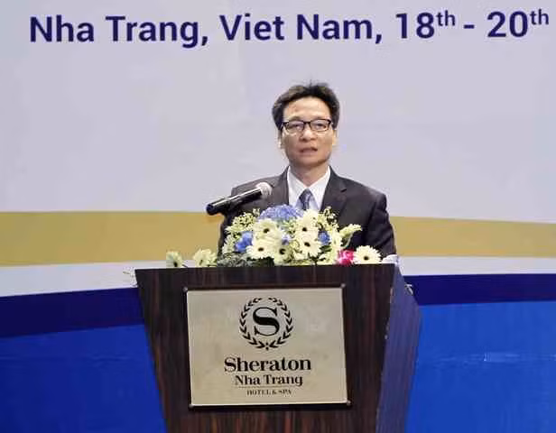 Phó Thủ tướng Vũ Đức Đam phát biểu tại hội nghị.