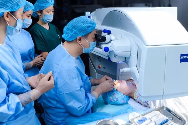 Chia sẻ kinh nghiệm điều trị bệnh cận thị, loạn thị cao