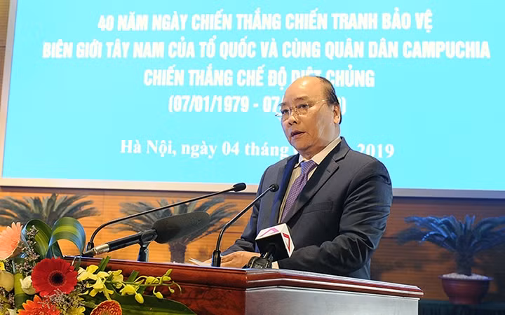 Thủ tướng Chính phủ Nguyễn Xuân Phúc phát biểu tại Lễ kỷ niệm 40 năm Ngày chiến thắng chiến tranh bảo vệ biên giới Tây Nam của Tổ quốc và cùng quân, dân Cam-pu-chia chiến thắng chế độ diệt chủng (7-1-