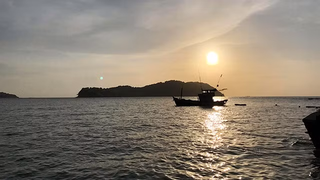 24 giờ lang thang đảo nhỏ