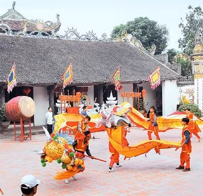 Về bến Lảnh, đền Mây