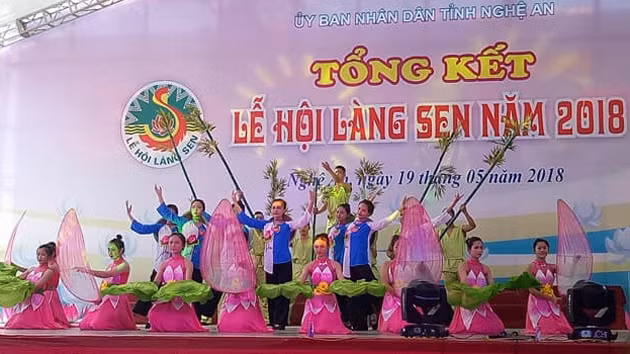 Tổ chức công diễn những tiết mục xuất sắc.