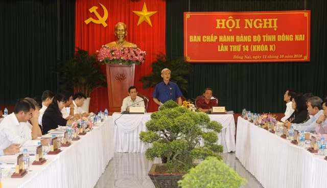 Đồng chí Nguyễn Phú Cường phát biểu tại hội nghị.