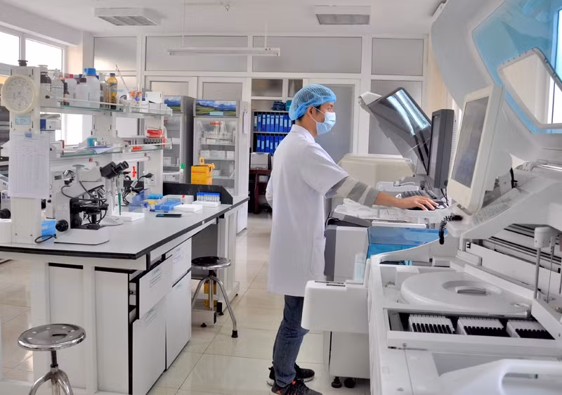 CDC Quảng Ninh là một trong nhiều đơn vị tuyến tỉnh được Bộ Y tế cho phép xét nghiệm để phát hiện Covid-19. 