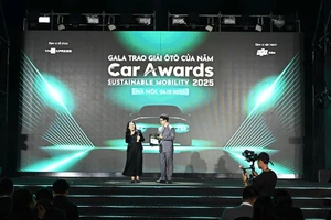 Trao giải “Ô-tô của năm toàn thị trường” cho Honda HR-V,