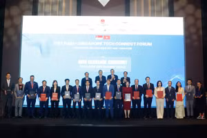 Tại Singapore, FPT ký kết hợp tác thúc đẩy chuyển đổi AI với Singapore Airport Terminal Services (SATS) và ComfortDelGro.