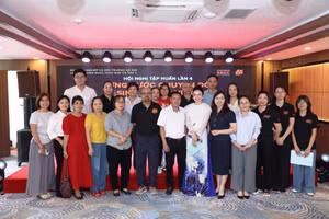 Các đại biểu tham gia Hội nghị tập huấn chuyển đổi sinh kế bền vững lần thứ tư.
