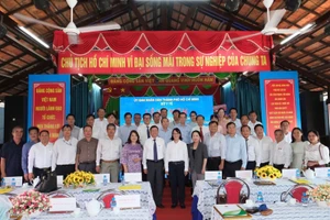 Các đại biểu tham dự sự kiện.