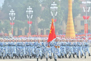 Lực lượng Quân y diễu binh nhân kỷ niệm 80 năm Cách mạng Tháng Tám và Quốc khánh 2/9/2025. (Ảnh: DUY LINH)