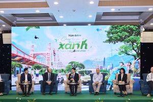 Tọa đàm “Chung tay bảo vệ Bầu trời xanh - Thách thức và giải pháp”.
