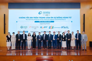 Đại diện Gachon Vietnam và các đại biểu tham dự hội thảo.