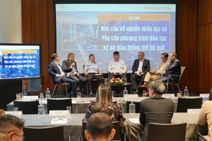 Hội thảo chuyên đề “Từ đường sắt thông minh đến giao thông thông minh và thành phố thông minh: Nhu cầu nguồn nhân lực”.