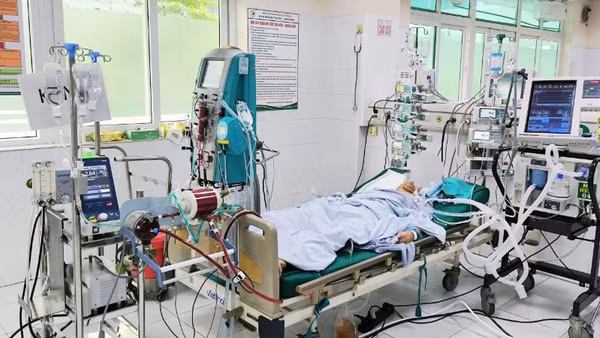 Bệnh nhân điều trị tại khoa Hồi sức tích cực Chống độc.