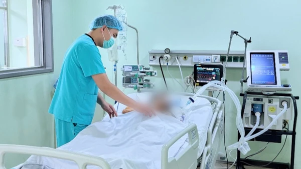 Bệnh nhân được điều trị tích cực tại Bệnh viện Trung ương Quân đội 108.