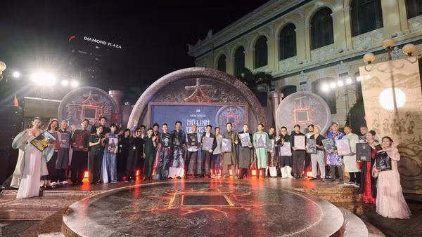 Đoàn làm phim "Hộ linh tráng sĩ - Bí ẩn mộ Vua Đinh” tại showcase ra mắt hồi tháng 4 tại Thành phố Hồ Chí Minh. (Ảnh: BHD cung cấp)