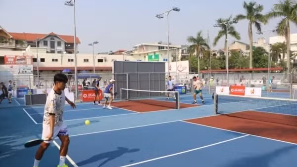 Vận động viên thi đấu tại Giải vô địch Pickleball các Câu lạc bộ quốc gia. (Ảnh: MAI TÚ)