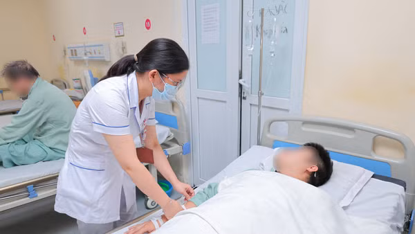 Bệnh nhân nằm điều trị tại Bệnh viện E. 