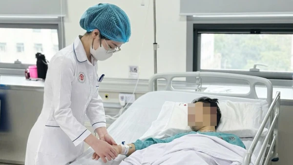 Bệnh nhân đang hồi phục sức khỏe.