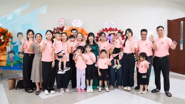 Các em nhỏ được ghép gan thành công tại sự kiện. 