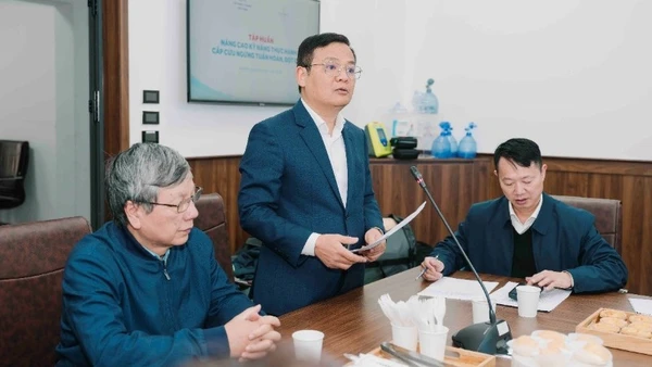 Tiến sĩ, bác sĩ Vương Anh Dương, Phó Cục Trưởng Cục Quản lý Khám chữa bệnh phát biểu.