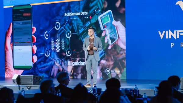 Ông Nguyễn Đỗ Dũng chia sẻ về ứng dụng công nghệ trong sản xuất nông nghiệp.