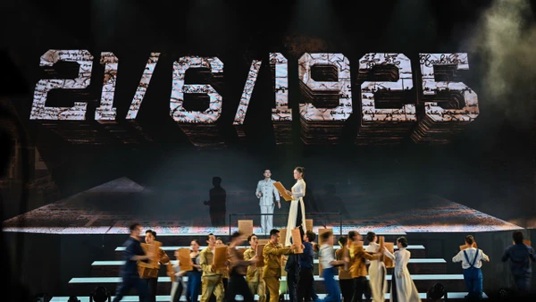 Ngày 21/6/1925, báo Thanh Niên - cơ quan ngôn luận của Việt Nam Thanh niên Cách mạng Đồng chí hội, do lãnh tụ Nguyễn Ái Quốc sáng lập, đã xuất bản số đầu tiên. 