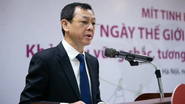 Thứ trưởng Y tế Nguyễn Tri Thức phát biểu tại lễ hưởng ứng “Ngày Thế giới vì trẻ sinh non”.