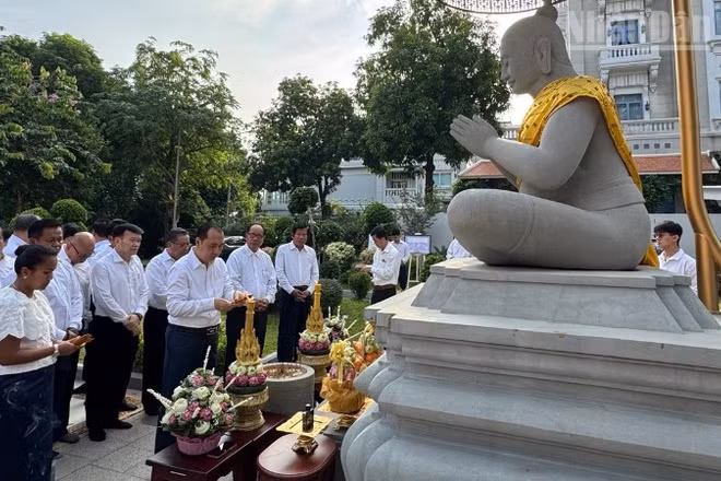 Bộ Thông tin Campuchia chủ trì các hoạt động ý nghĩa nhằm kỷ niệm Ngày Tự do báo chí thế giới lần thứ 33. (Ảnh: ĐINH TRƯỜNG)
