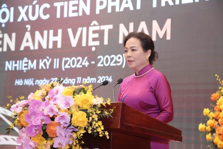 Dưới sự dẫn dắt của Tiến sĩ Ngô Phương Lan, Hiệp hội Xúc tiến phát triển điện ảnh Việt Nam đã có nhiều đóng góp trong việc giới thiệu các tác phẩm điện ảnh nước nhà ra thế giới. pl4.jpg