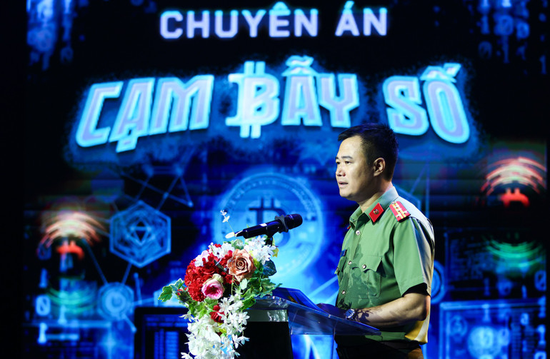 Đại tá Nguyễn Ngọc Quyền- Phó Giám đốc Công an thành phố Hà Nội chia sẻ về sự hỗ trợ cho ekip làm phim và ý nghĩa cần thiết của phim "Tường lửa Tràng An". tl4.jpg