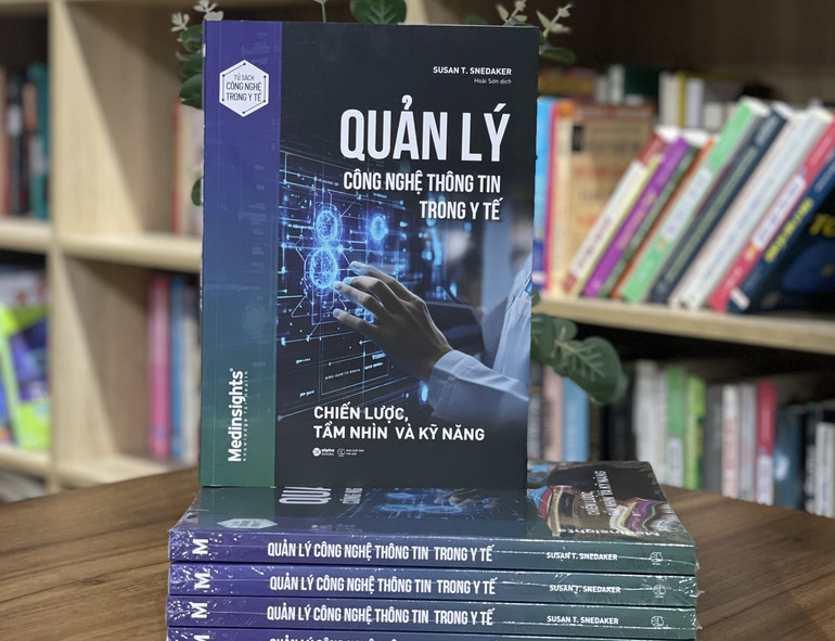 يقدم كتاب sach-3.jpg