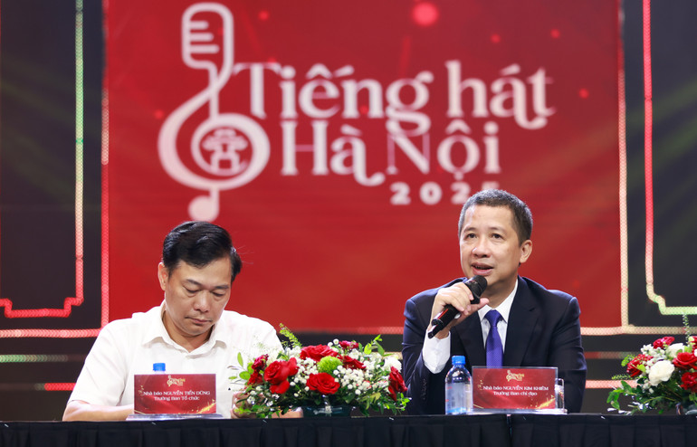 O Sr. Nguyen Kim Khiem, Diretor Geral e Editor-Chefe da Estação de Rádio e Televisão de Hanói, Chefe do Comitê Diretor da Competição, falou na coletiva de imprensa. hn2.jpg