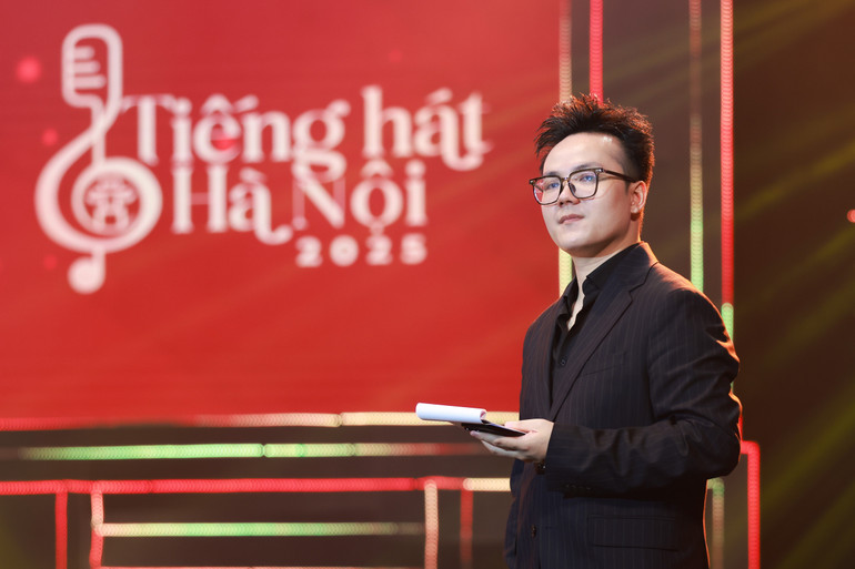 MC Bao Anh na coletiva de imprensa hn32.jpg