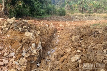 Công trình thủy lợi chậm tiến độ gây ảnh hưởng đến sản xuất nông nghiệp ở xã Nam Tuấn, tỉnh Cao Bằng.