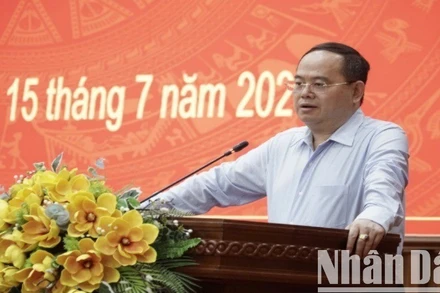 Đồng chí Quản Minh Cường, Bí thư Tỉnh ủy Cao Bằng phát biểu ý kiến kết luận hội nghị.