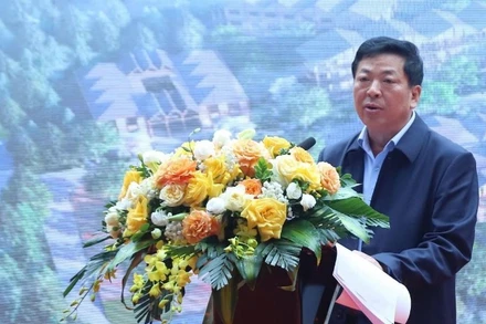 Bộ trưởng Xây dựng Trần Hồng Minh phát biểu ý kiến tại lễ khởi công xây dựng trường Phổ thông nội trú liên cấp tiểu học và trung học cơ sở xã Đình Phong, tỉnh Cao Bằng.