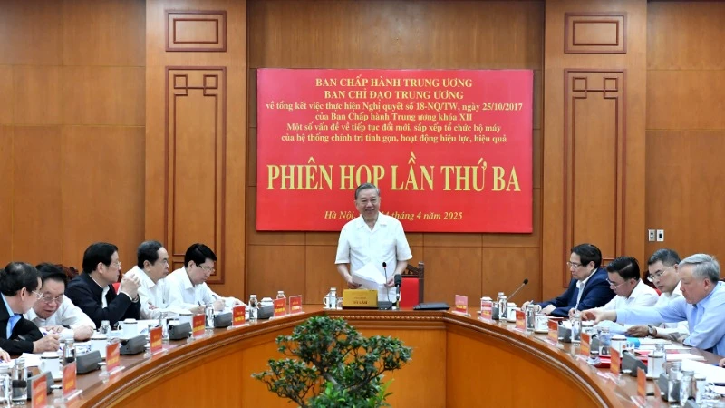 Tổng Bí thư Tô Lâm chủ trì Phiên họp lần thứ 3 về tổng kết việc thực hiện Nghị quyết số 18-NQ/TW. (Ảnh: ĐĂNG KHOA)