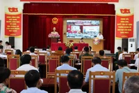 Quang cảnh buổi tiếp xúc cử tri tại phường Hoành Bồ, Quảng Ninh.