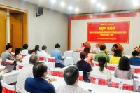 Quang cảnh buổi họp báo.