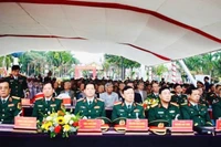 Đông đảo đại biểu tham dự buổi lễ.