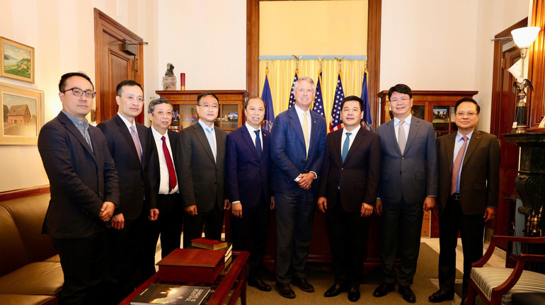 Thượng Nghị sĩ Roger Marshall đánh giá cao sự nghiêm túc, chủ động và thiện chí của Việt Nam khi tham gia đàm phán với Hoa Kỳ. thuongnghisi.jpg