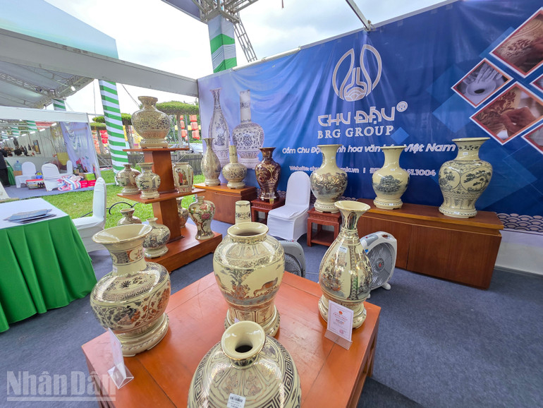 ผลิตภัณฑ์เซรามิคชูเต้า ndo_bl_20250801-172849.jpg