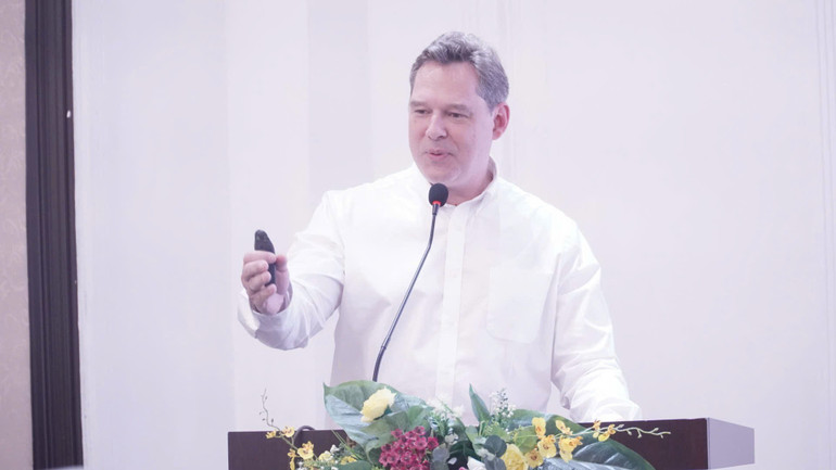 Giáo sư Michael Mehling, Viện Công nghệ Massachusetts (MIT, Hoa Kỳ). gsmc17.jpg